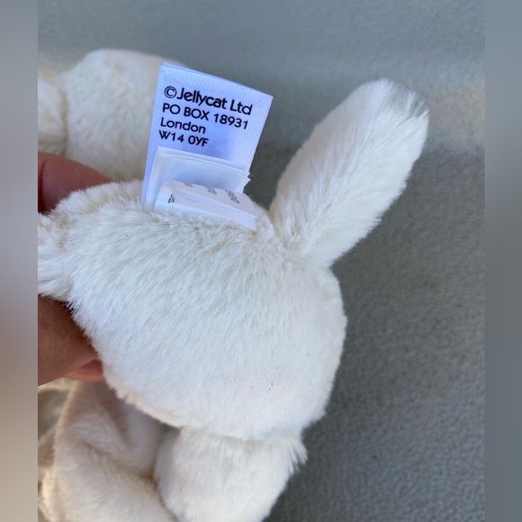 Jellycat Bashful Lamb Lovey Plush
Security Blanket Soother Ivory
White - Picture 6 of 7